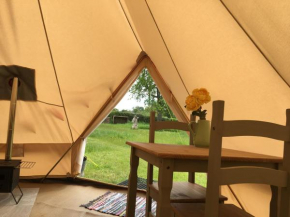 Glamping at The Homestead - Ensuite bell tent